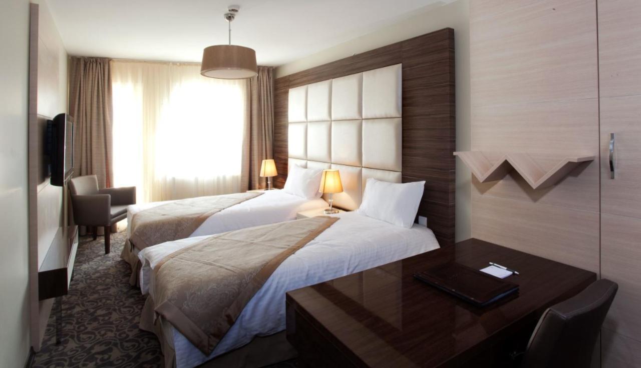 Derpa Suite Hotel Istanboel Buitenkant foto