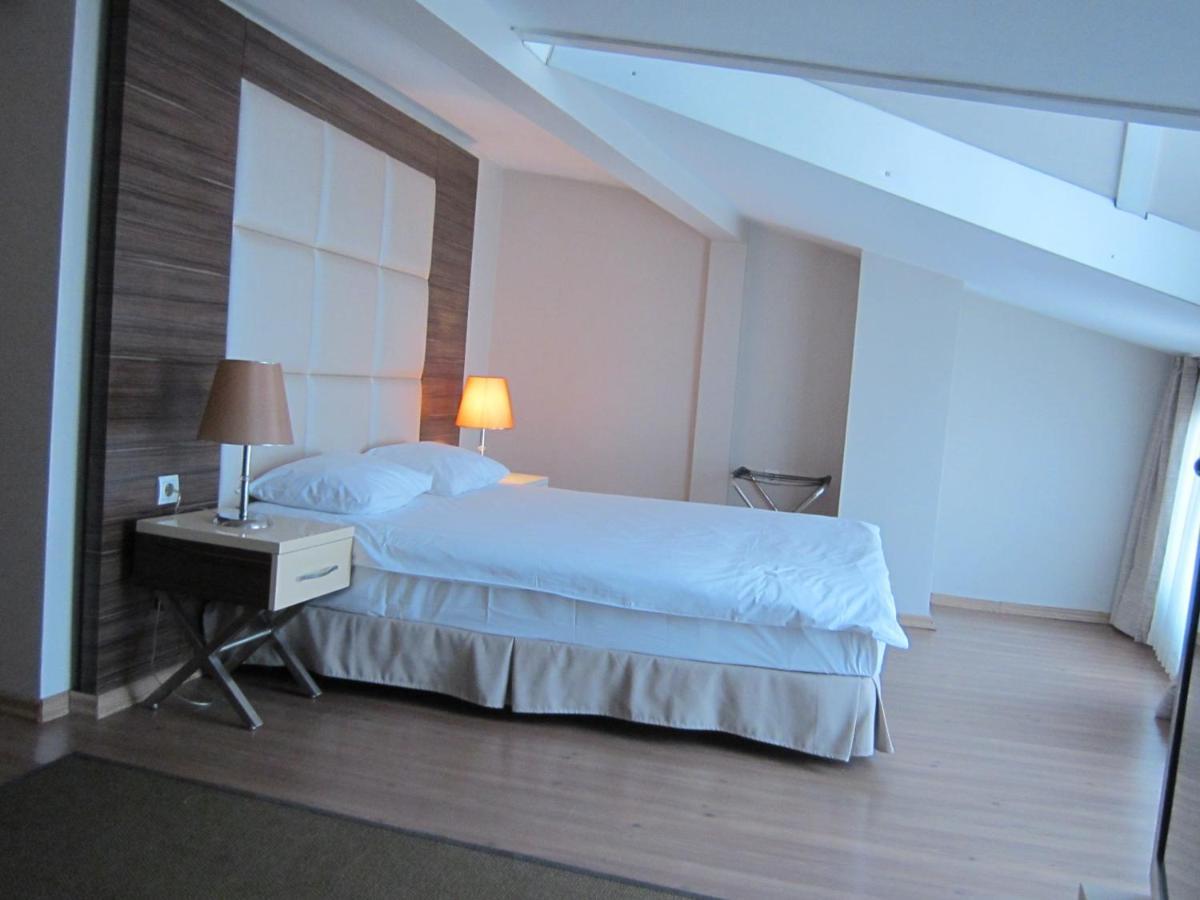 Derpa Suite Hotel Istanboel Buitenkant foto