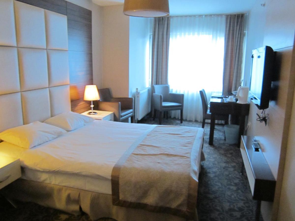Derpa Suite Hotel Istanboel Buitenkant foto