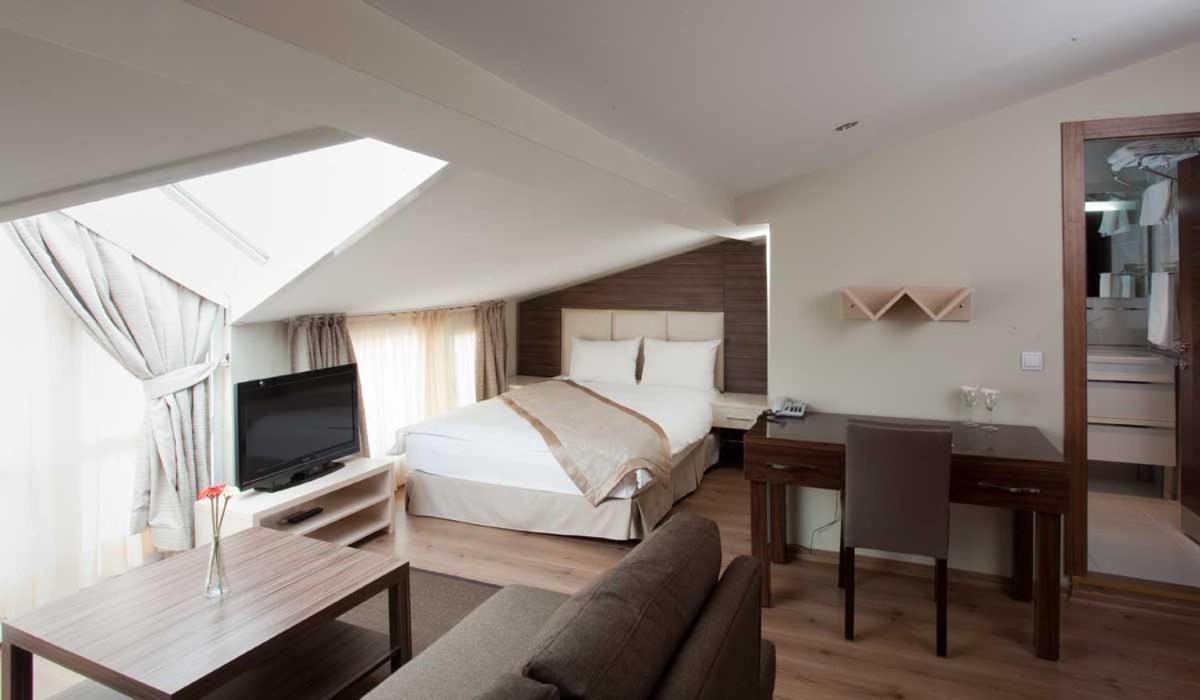 Derpa Suite Hotel Istanboel Buitenkant foto