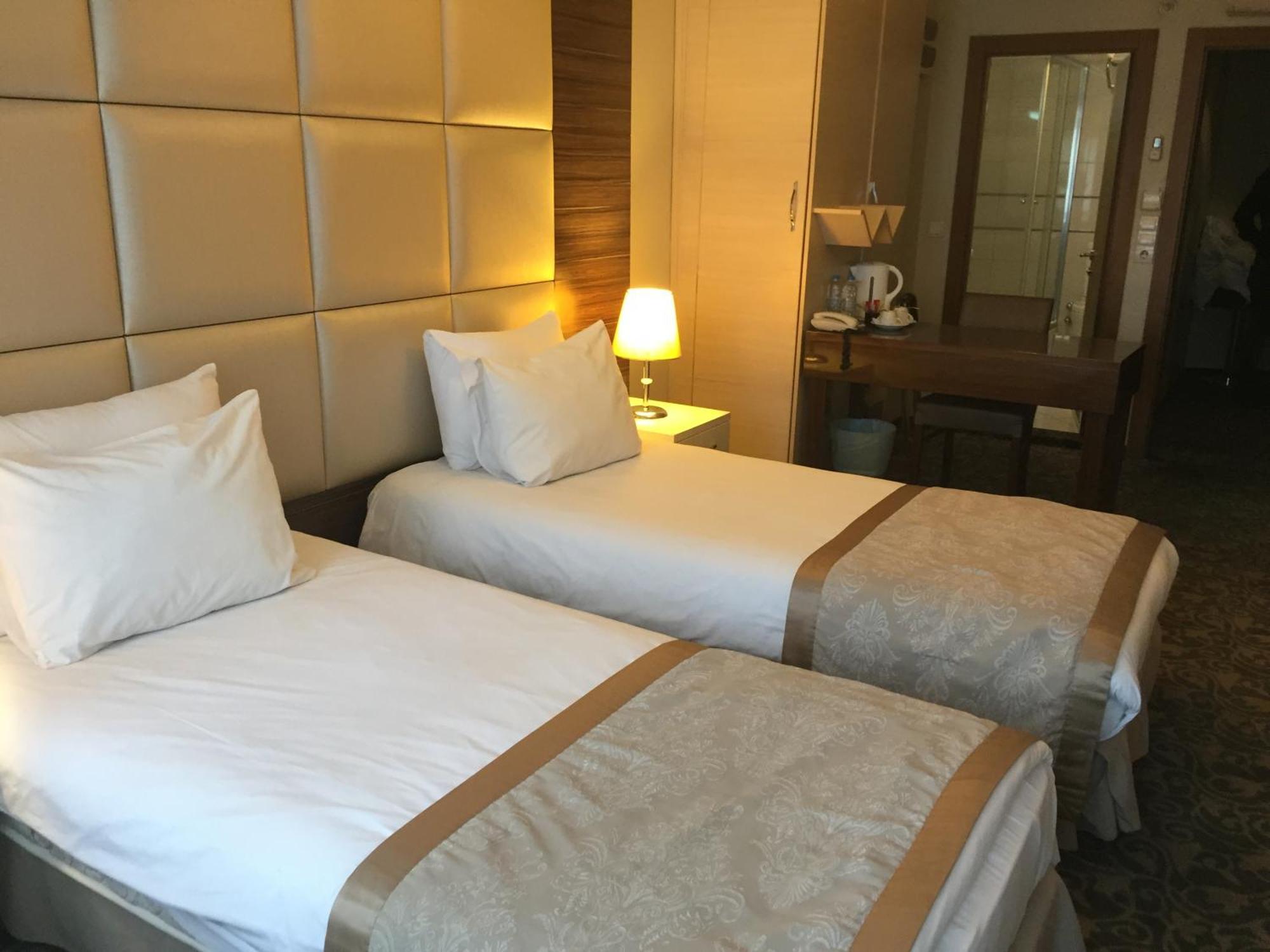 Derpa Suite Hotel Istanboel Buitenkant foto