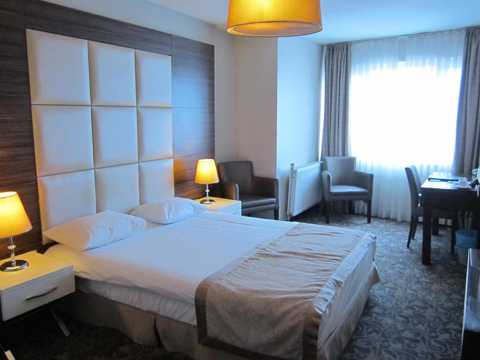 Derpa Suite Hotel Istanboel Buitenkant foto