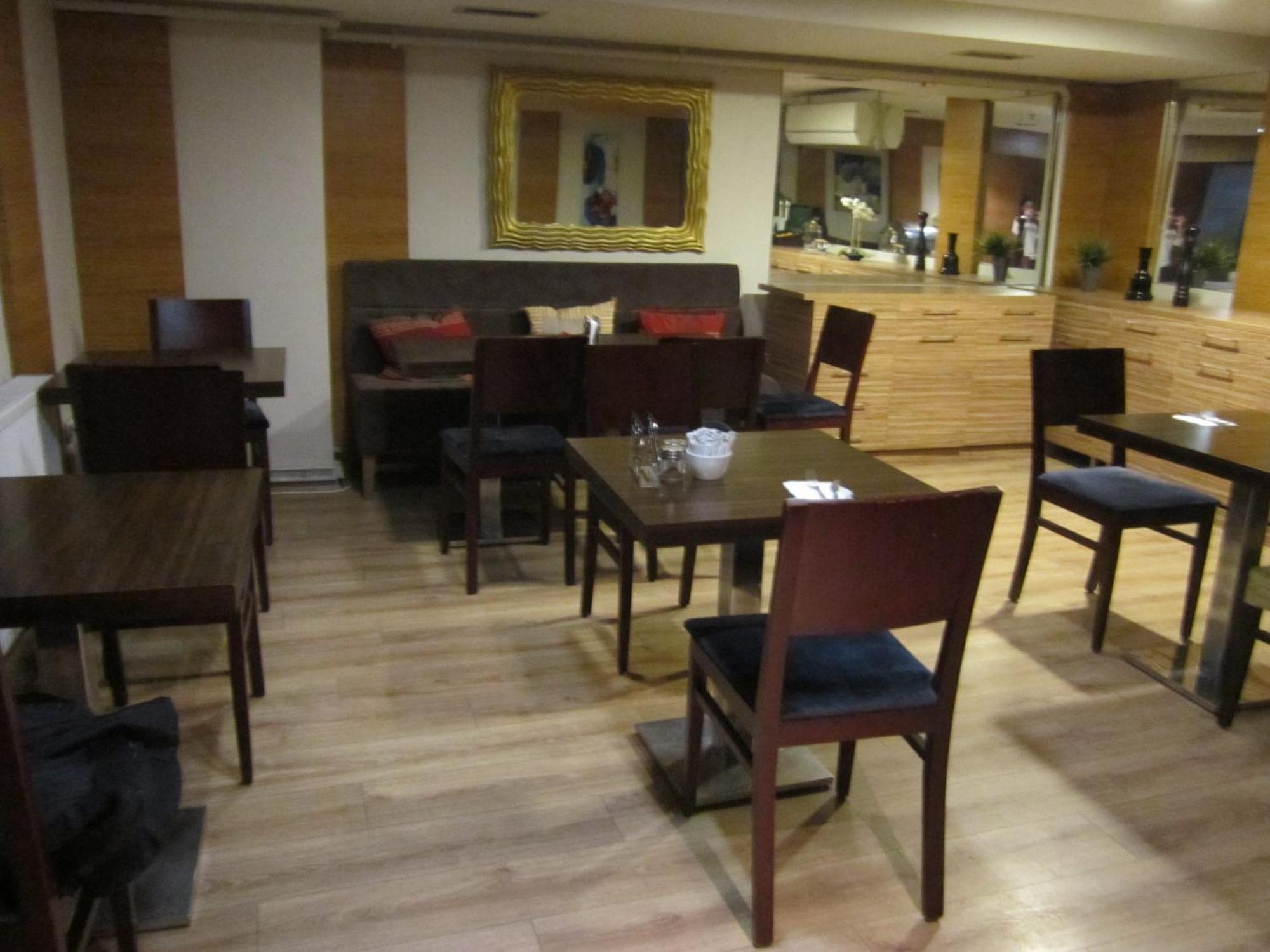 Derpa Suite Hotel Istanboel Buitenkant foto
