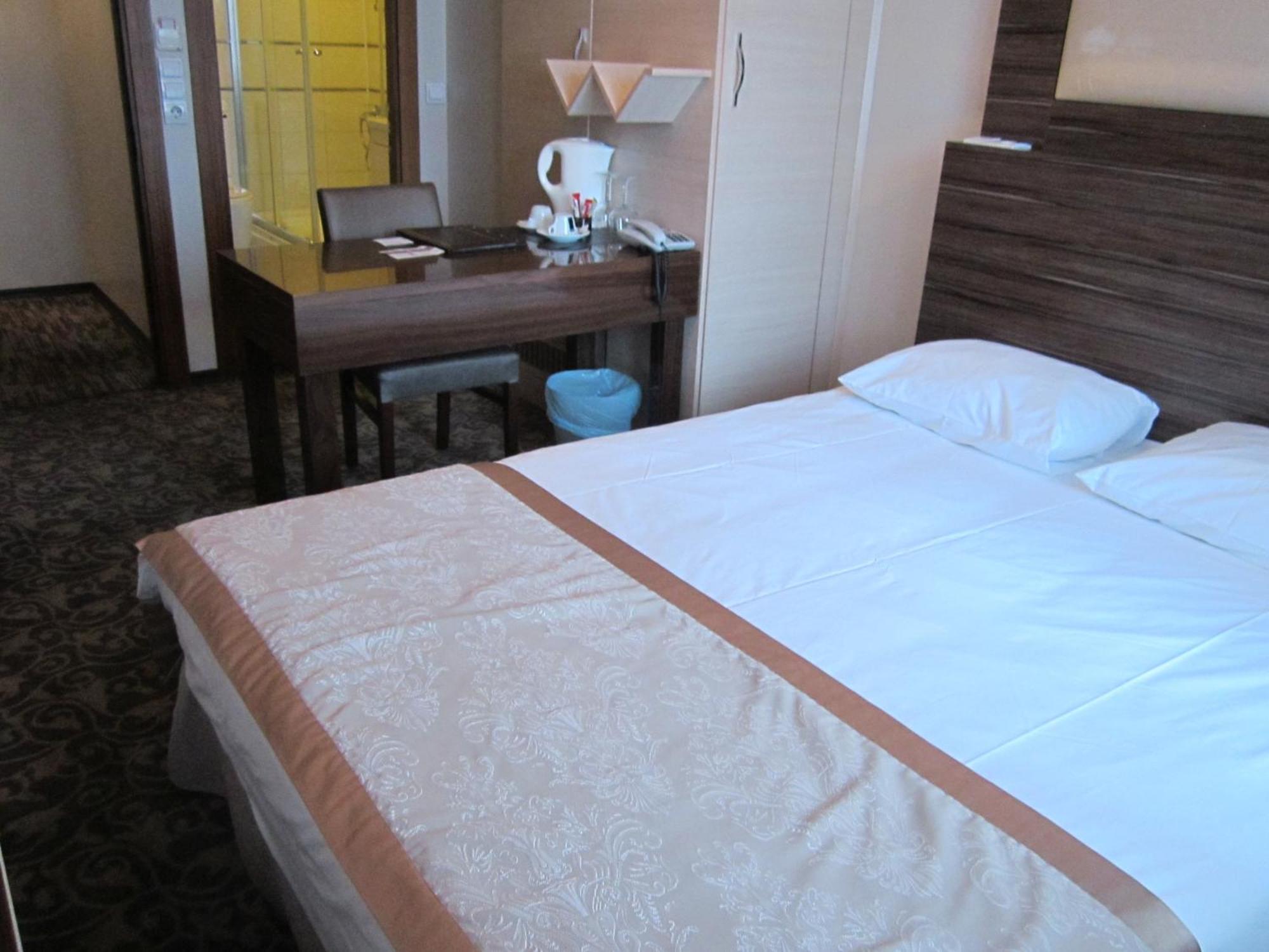 Derpa Suite Hotel Istanboel Buitenkant foto
